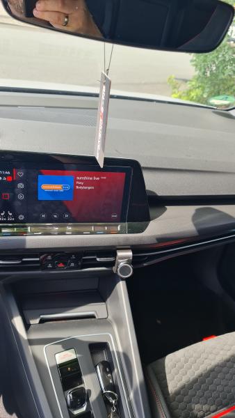 RS-Mount, fahrzeugspezifischer Handyhalter passend für VW Golf 8, Made in Germany